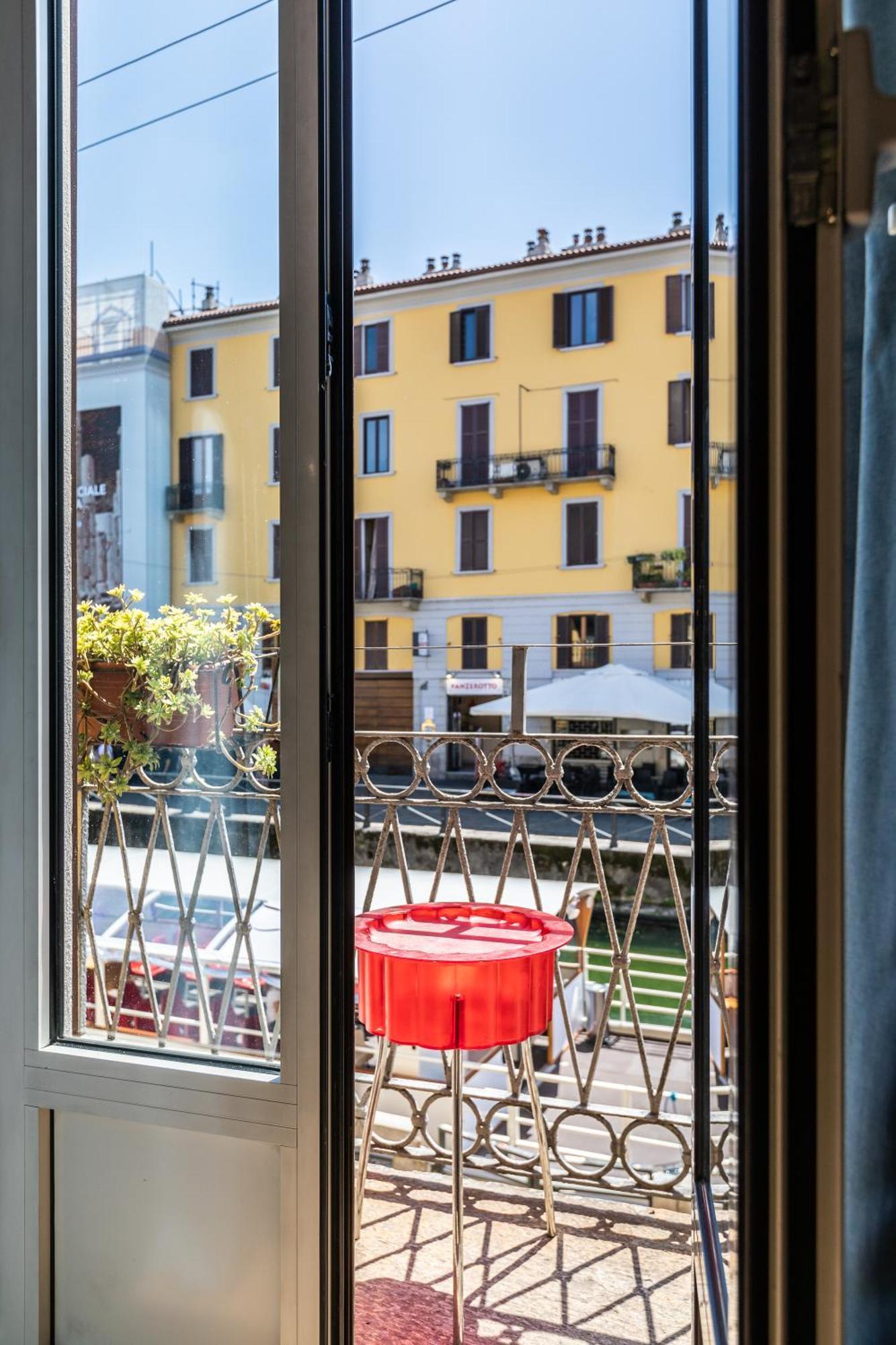 Alzaia Naviglio Grande Appartamento