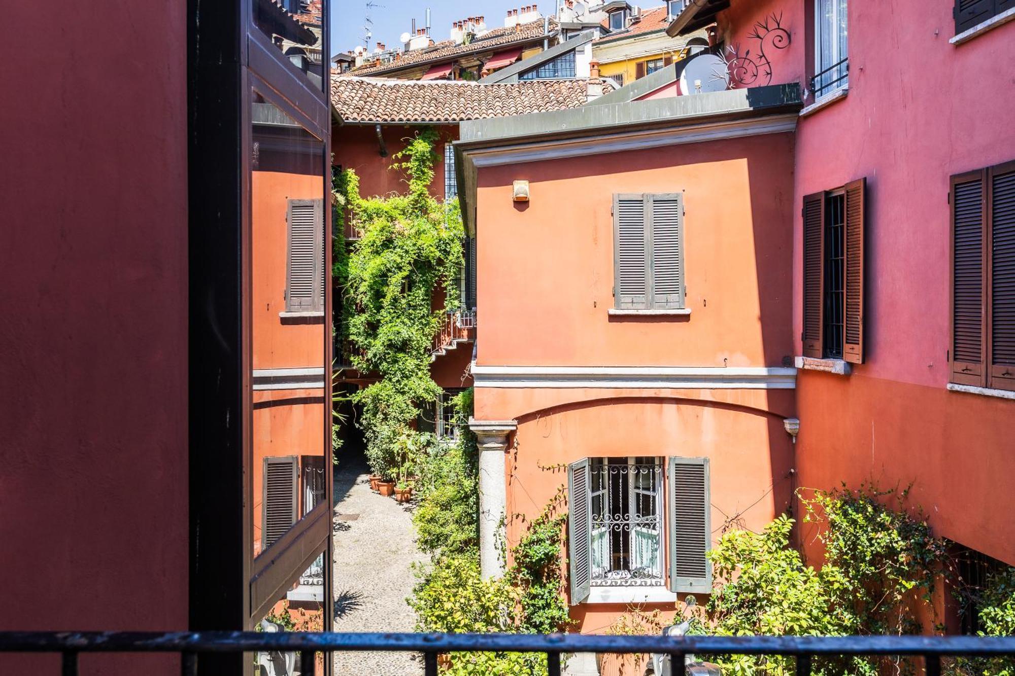Alzaia Naviglio Grande Appartamento Milano