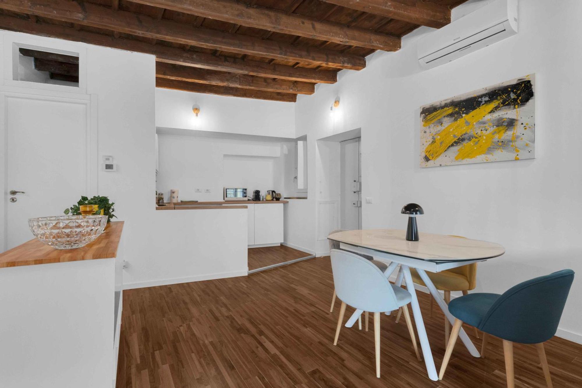 - Alzaia Naviglio Grande Apartment Milan