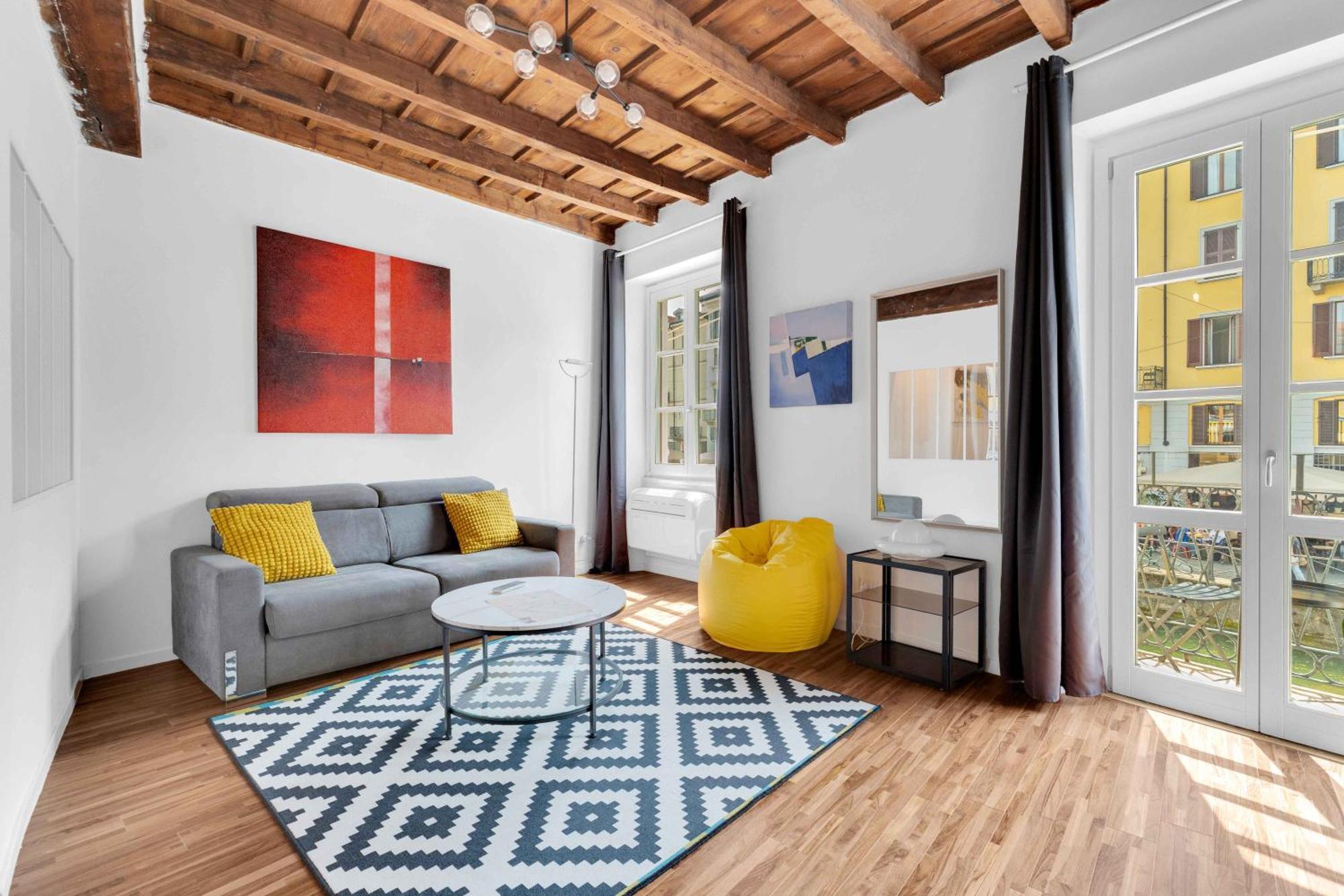 - Alzaia Naviglio Grande Apartment Milan